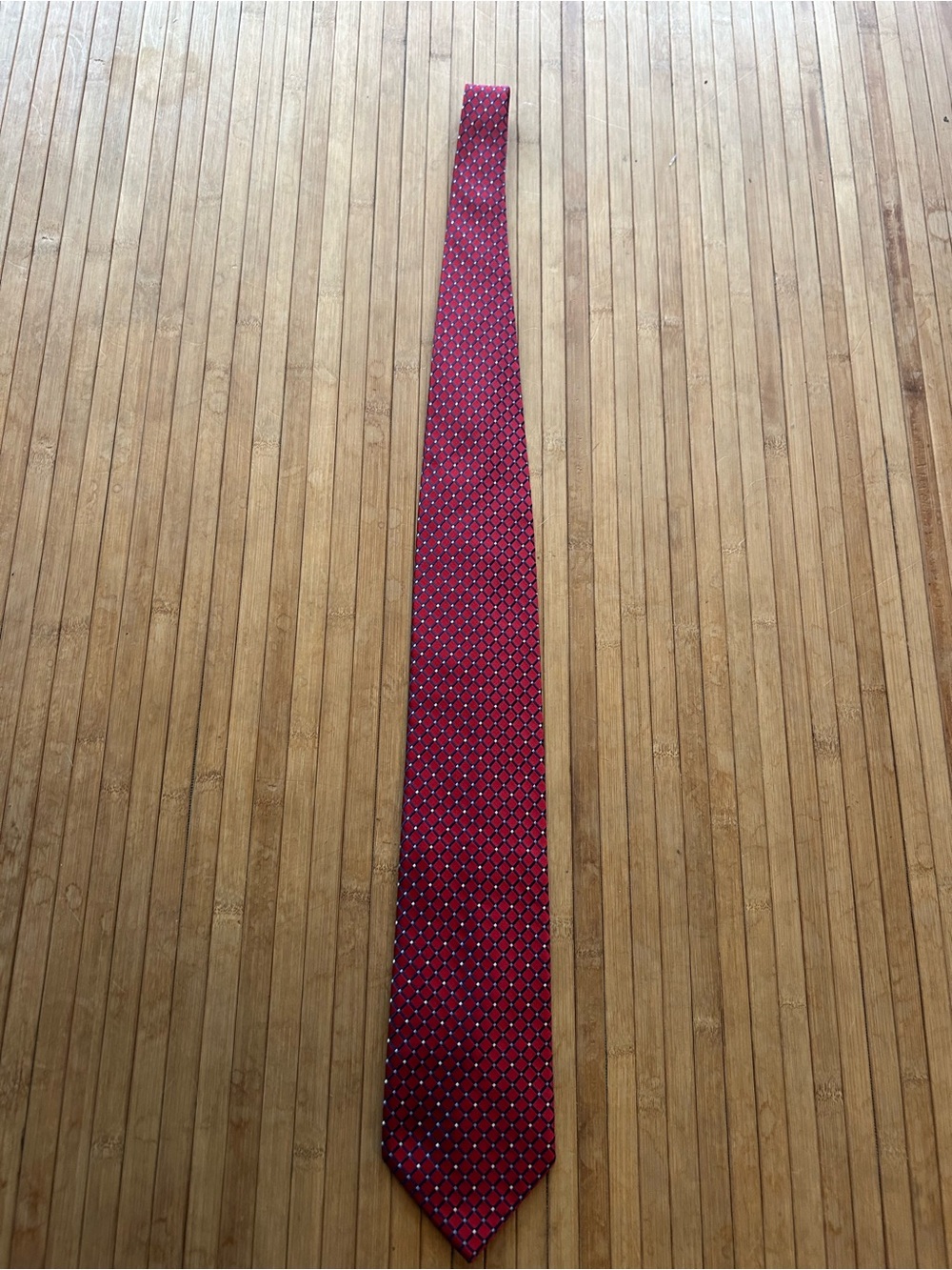 Izod Men’s Preppy Silk Red Diamond Pattern Tie W/ Blue & White Accents